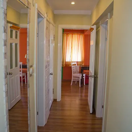 Δωμάτια σε οικογενειακή κατοικία Antalyaloft *
